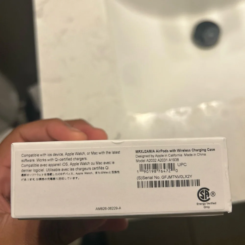 Apple Wireless Earbuds with Charging Case - White